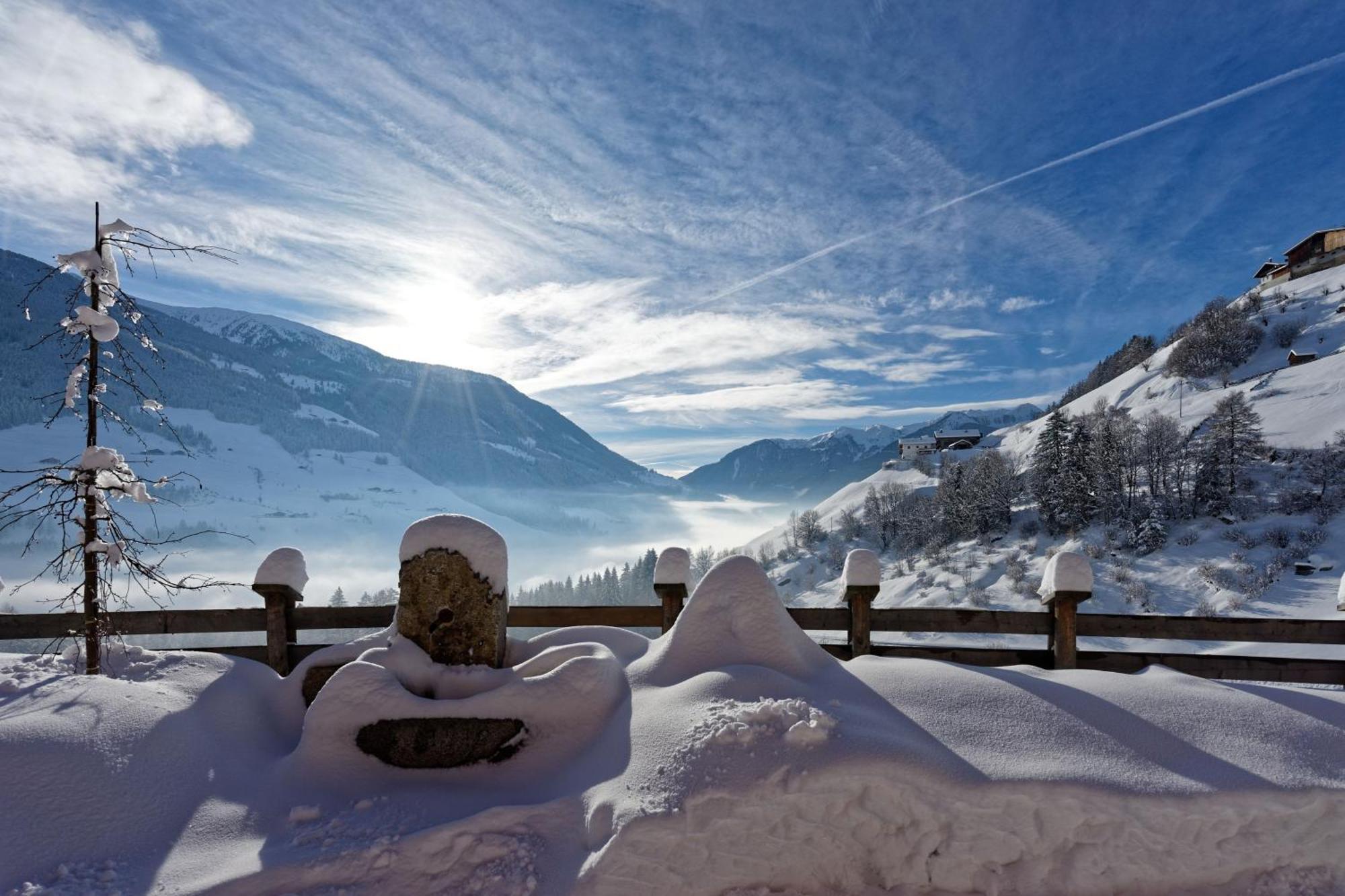 Enzianhof - Nature Apartments Ahrntal Bagian luar foto